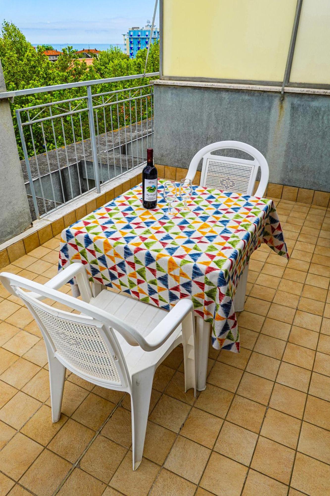 Aparthotel Azzurra 3*