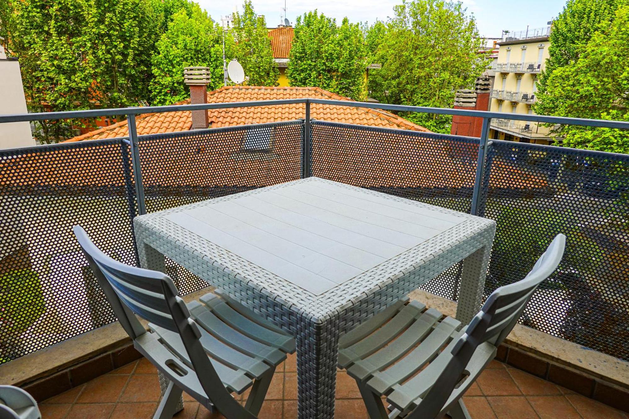 Azzurra Aparthotel Rimini