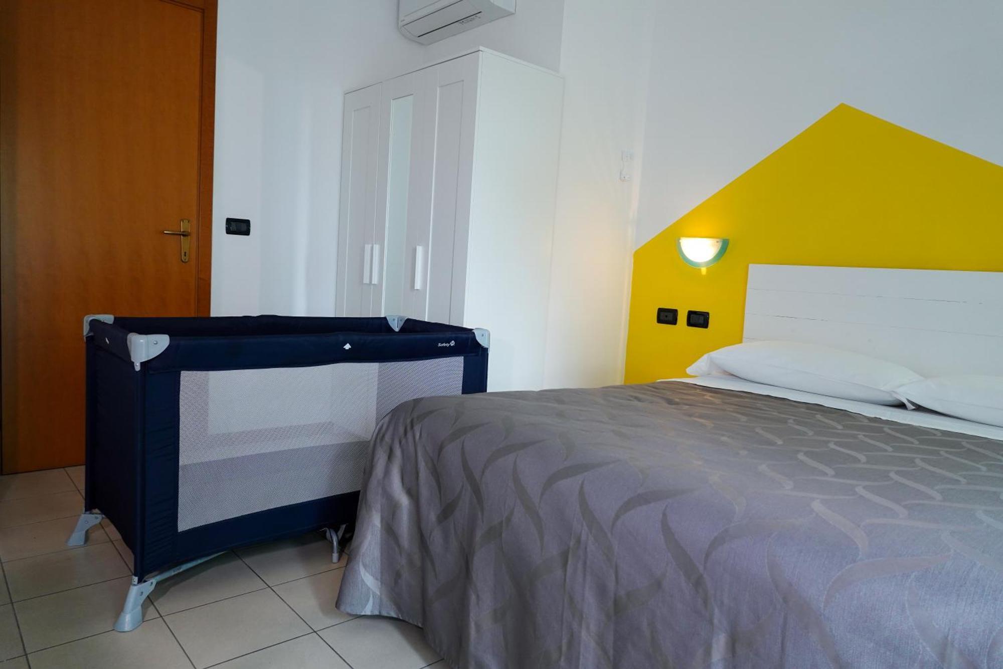 Azzurra Apart-hotel 3*